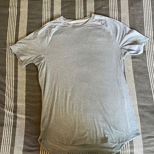 Men’s light blue Lululemon tshirt size large